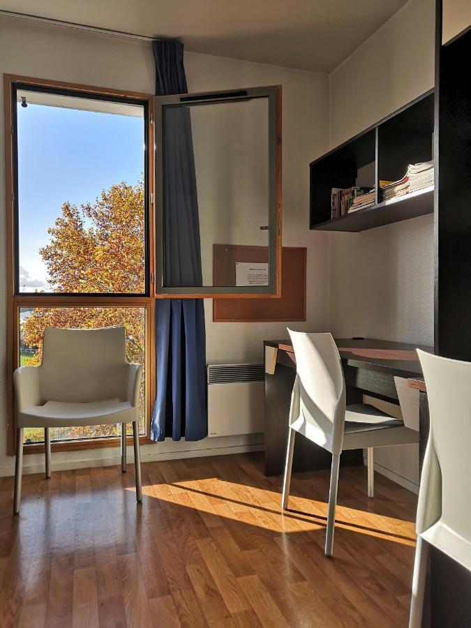 Studio Lumineux 10 Min A La Defense Рюэй-Мальмезон Экстерьер фото